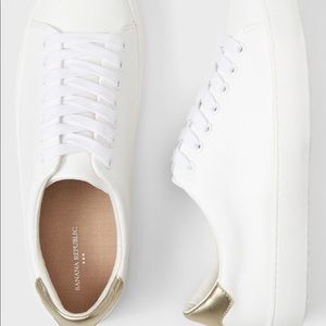 Banana Republic White Leather Sneakers 6M